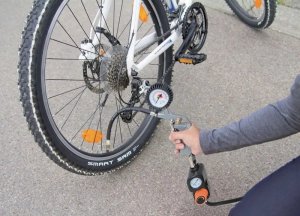 Kompresor samochodowy Scheppach Kompresor mobilny Scheppach AIRCASE 3