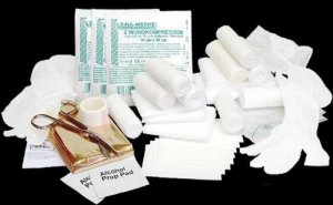 Vera APTECZKA AUTOBUSOWA W PUDEŁKU Z TWORZYWA DIN 2