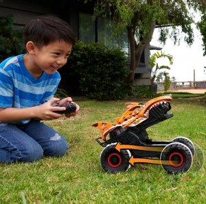 Hot Wheels Terenówka Tiger Shark HGV87 4