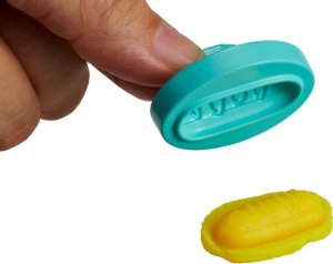 Mattel Polly Pocket 3-poziomowe Tęczowe Centrum Handlowe HHX78 4