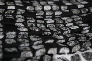 Yaro Slings Chusta tkana Yaro Slings - Petals Ultra Black White Grey Tencel 5 (4.2 m.) 4