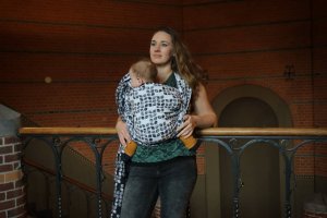 Yaro Slings Chusta tkana Yaro Slings - Petals Ultra Black White Grey Tencel 5 (4.2 m.) 6