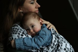 Yaro Slings Chusta tkana Yaro Slings - Petals Ultra Black White Grey Tencel 5 (4.2 m.) 9