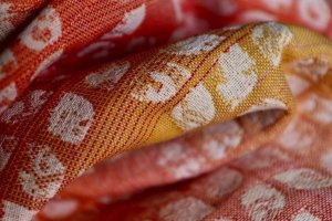 Yaro Slings Szal Yaro Petals Ultra Caramel Rainbow Linen 3