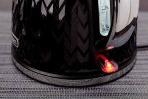 Czajnik Eldom ELDOM CZAJNIK NELA,POJ.1,7 L,MOC 2000 W,CZARNY C26 5