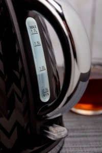 Czajnik Eldom ELDOM CZAJNIK NELA,POJ.1,7 L,MOC 2000 W,CZARNY C26 6