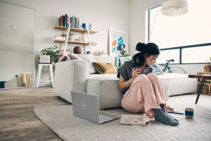 Laptop HP HP ENVY 17-cr0025nw (714T3EA) Srebrna 3