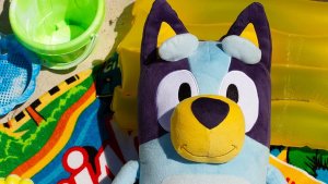 Moose Toys bluey best mate bluey maskotka pluszak 45cm jumbo 3