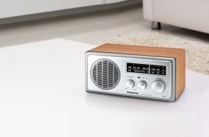 Radio Sangean WR-1 orzech 5