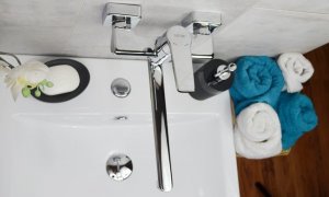 Bateria umywalkowa Sotbe Vorma ścienna chrom (VOR-SKW-80289848) 5