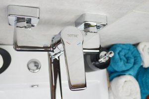 Bateria umywalkowa Sotbe Vorma ścienna chrom (VOR-SKW-80289848) 8