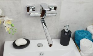 Bateria umywalkowa Sotbe Vorma ścienna chrom (VOR-SKW-80289848) 9