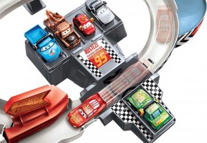 Mattel CARS AUTA TOR WYŚCIGOWY PODWÓJNA PĘTLA (DRIFT SKOK NAPĘD ) GNW06 2