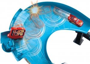 Mattel CARS AUTA TOR WYŚCIGOWY PODWÓJNA PĘTLA (DRIFT SKOK NAPĘD ) GNW06 3