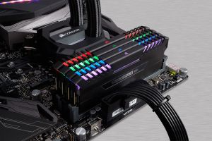 Pamięć Corsair Vengeance LED, DDR4, 32 GB, 3000MHz, CL15 (CMR32GX4M4C3000C15) 21
