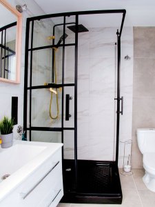 Toule Szklana kabina prysznicowa 100x100 czarna 195 Loft szprosy 2