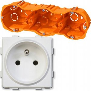 Masterled Gniazdo 230V/16A z ramką potrójne szklane białe lub czarne Gniazdo 230V/16A z ramką potrójne szklane białe lub czarne 9