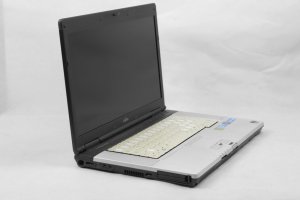 Laptop Fujitsu Fujitsu Celsius H700 i7-620M 8GB 256GB SSD NVIDIA FullHD DVD Win10 Pro 2