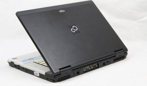 Laptop Fujitsu Fujitsu Celsius H700 i7-620M 8GB 256GB SSD NVIDIA FullHD DVD Win10 Pro 5