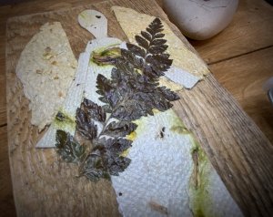 Papierowy Anioł na starej desce 2