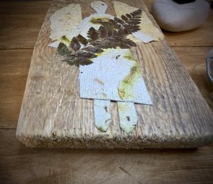 Papierowy Anioł na starej desce 5