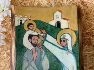 ŚW. RODZINA MALOWANA NA OPALONYM DREWNIE 6