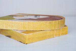 Anioł z warkoczem na drewnie 3