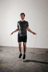 Skakanka sportowa Avento Skakanka stalowa aluminiowa bokserska AVENTO 2,8m uni 5