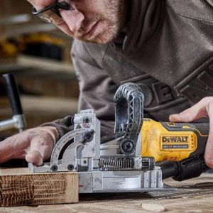 Frezarka Dewalt 900 W 18 V 14