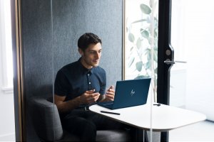 Laptop HP Elite Dragonfly G3 i7-1255U / 32 GB / 1 TB / W11 Pro (6F5V3EA) 9