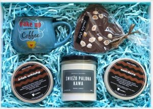 Cup&You Giftbox dla MĘŻCZYZNY z kawą irish whisky i świecą 1