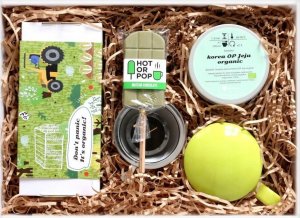 Cup&You Zielony giftbox z EKO herbatą i lizakiem matcha 1