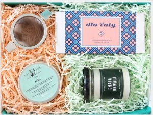 Cup&You Box DLA TATY z herbatą i aromatyczną świecą sojową 1