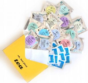 Cup&You Nietuzinkowy czarny zaparzacz w zestawie z herbatą 2