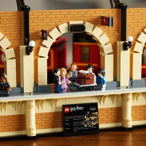 LEGO Harry Potter Ekspres do Hogwartu — edycja kolekcjonerska (76405) 8