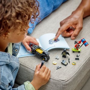 LEGO DC Batman kontra Harley Quinn (76220) 4