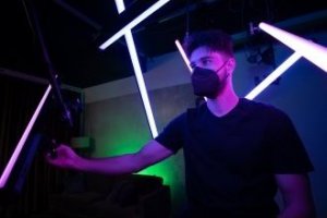 Lampa studyjna Amaran Amaran T4C 34