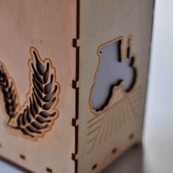 Lampa stołowa Koszulkowy Rolnik - drewniana lampka na prezent dla rolnika 3