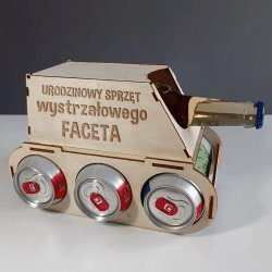 Koszulkowy Urodzinowy sprzęt wystrzałowego faceta - czołg na piwo z grawerem 5