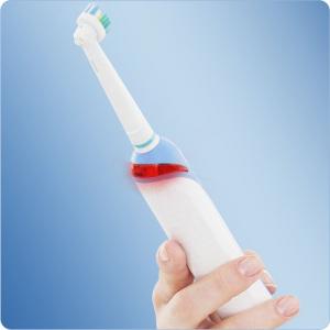 Szczoteczka Oral-B Pro 700 CrossAction Niebieska 4