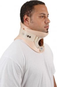 OSSUR KOŁNIERZ SZTYWNY PHILADELPHIA TRACHEOTOMY COLLAR 3 8CM XL SSUR KOŁNIERZ SZTYWNY Z OTWOREM TRACHEOTOMIJNYM 1