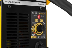 Stanley inwerterowa spawarka mig/mag 100 a, no gas + przyłbica lcd e-protection 2000 e 17