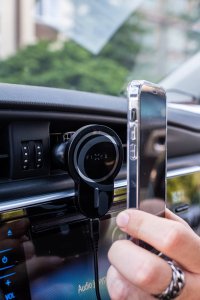 Fixed Uchwyt do kratki nawiewu Fixed na telefon MagSafe 12