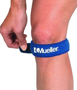 Mueller Sports Opaska podrzepkowa na kolano skoczka Mueller Niebieskia 1