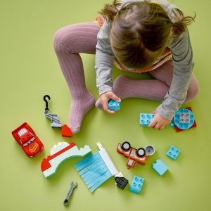 LEGO Duplo Zygzak McQueen i Złomek — myjnia (10996) 4