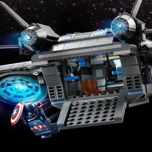 LEGO Marvel Quinjet Avengersów (76248) 6
