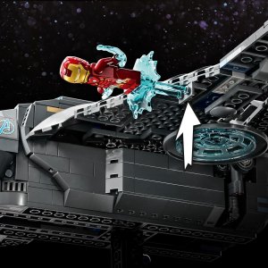 LEGO Marvel Quinjet Avengersów (76248) 7