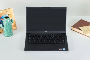 Laptop Dell 7390 i5 32GB 1TB NVMe USB-C KAM TOUCH W10 PRO 7