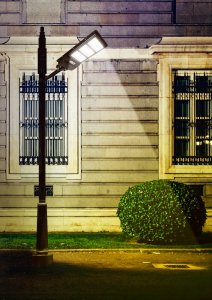 LAMPA LED ULICZNA SOLARNA 100W 6000K IP65 2000LM 25