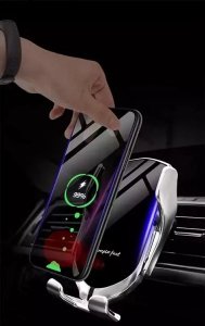 Uchwyt samochodowy na telefon ładowarka indukcyjna 11